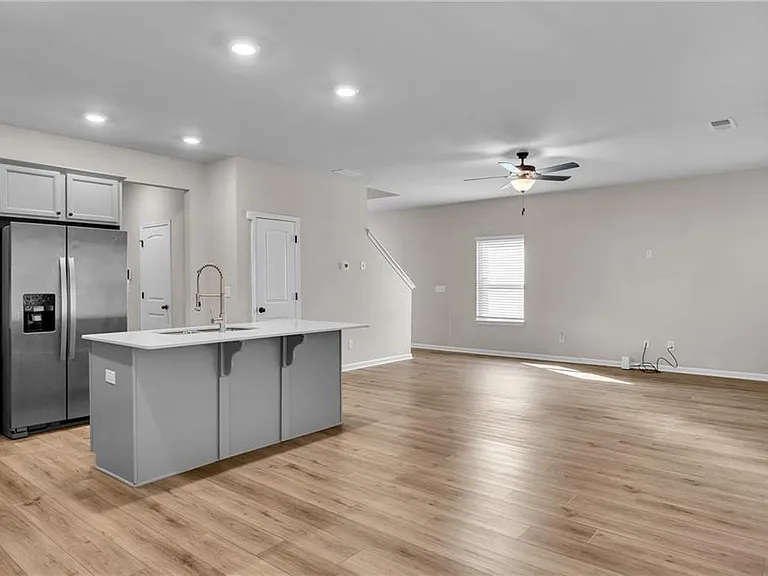 11608 Winston Dr — Photo 3