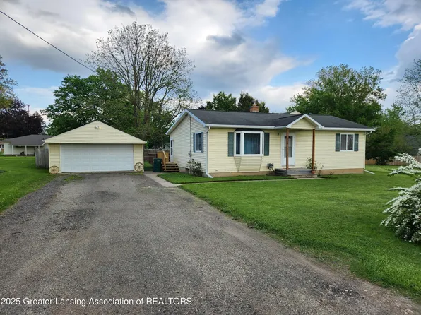 136 N Chestnut St, Owosso, MI 48867