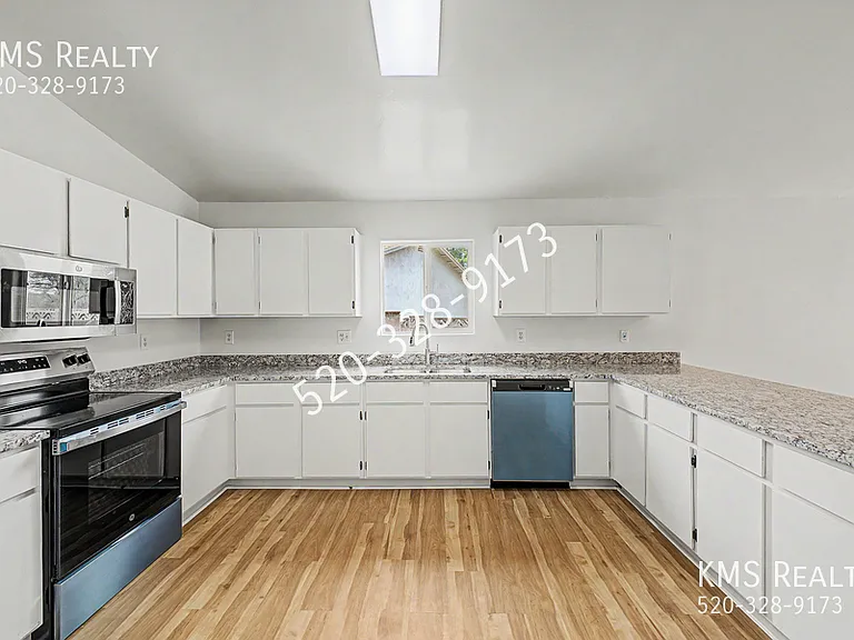 3292 W Kristina Ln — Photo 9