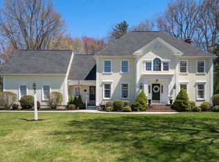 17 Kendall Dr, Westborough, MA 01581