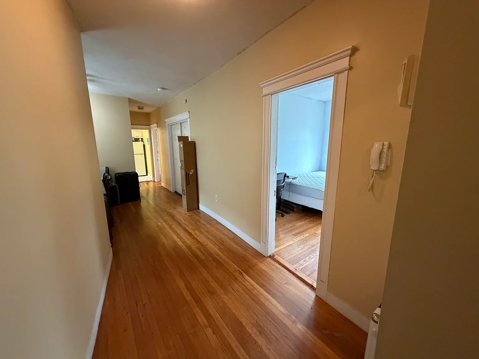 3 bed, 9999 sqft, $900 — Photo 3