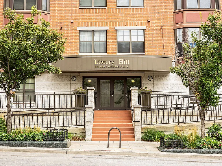 Library Hill Apartments — Photo 25