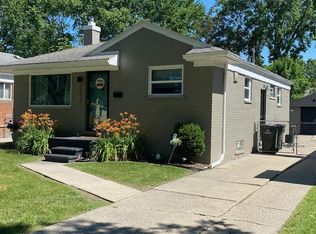 23821 Deziel St, Saint Clair Shores, MI 48082