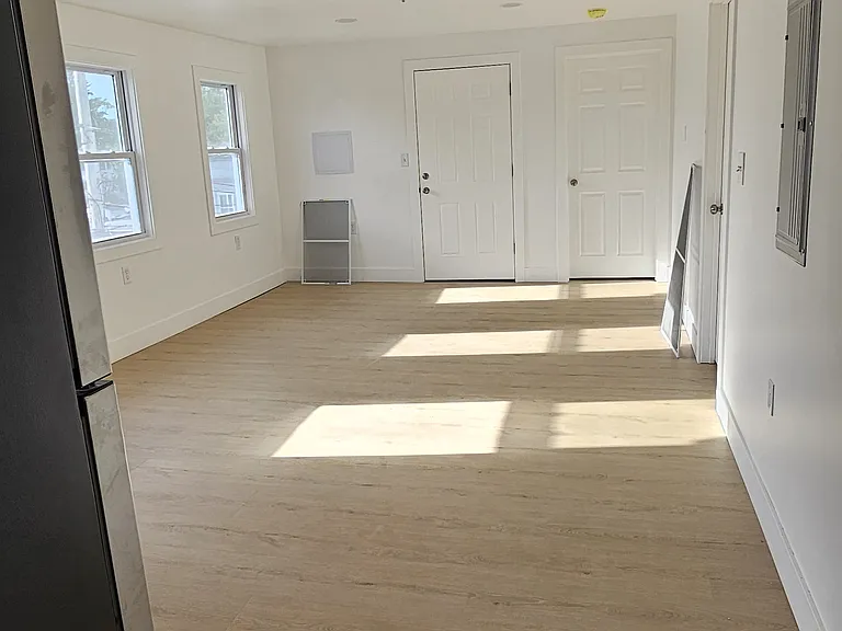 535 Washington St #3 — Photo 9