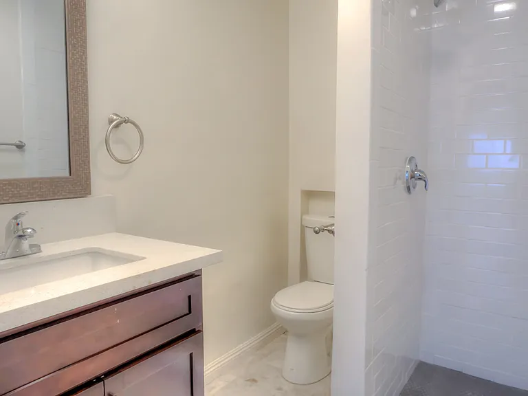 3897 Pontiac Ave — Photo 6