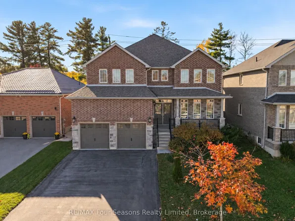 71 Lockerbie Cres, Collingwood, ON L9Y 0Y8