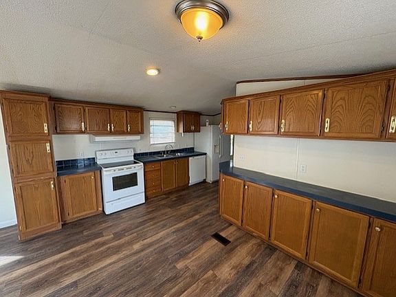 3rd image of 135 W Elmer Ln