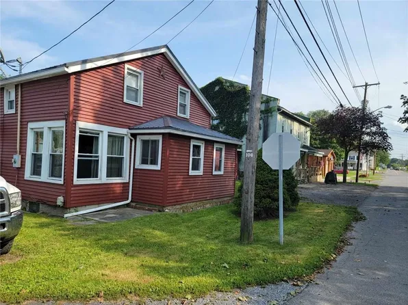17 Fayette St, Waterloo, NY 13165