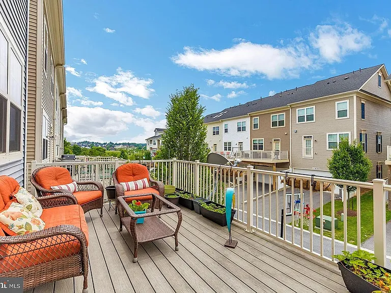 11882 Country Squire Way — Photo 40