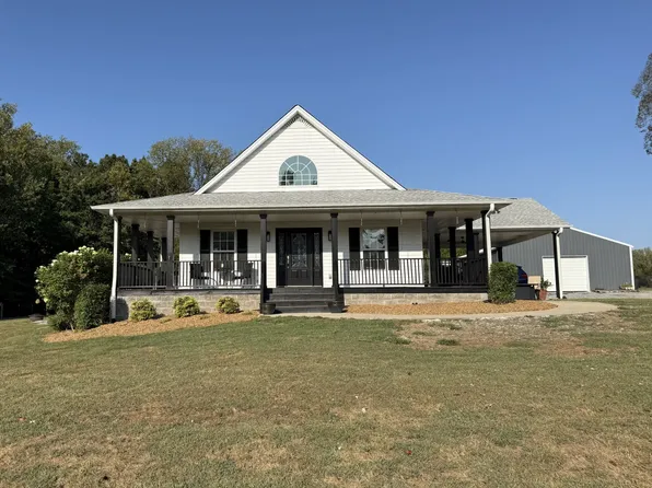 305 Maxwell Branch Rd, Cottontown, TN 37048