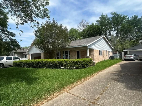 10319 Glenkirk Dr, Houston, TX 77089