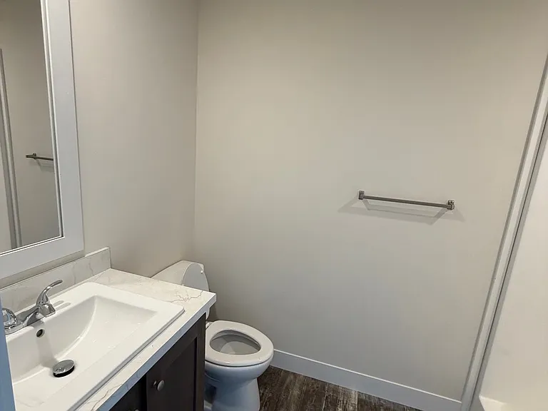110 Park Dr — Photo 5