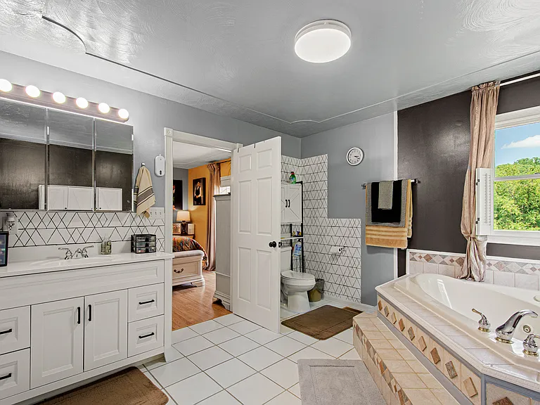 3054 Bedillion Rd — Photo 8