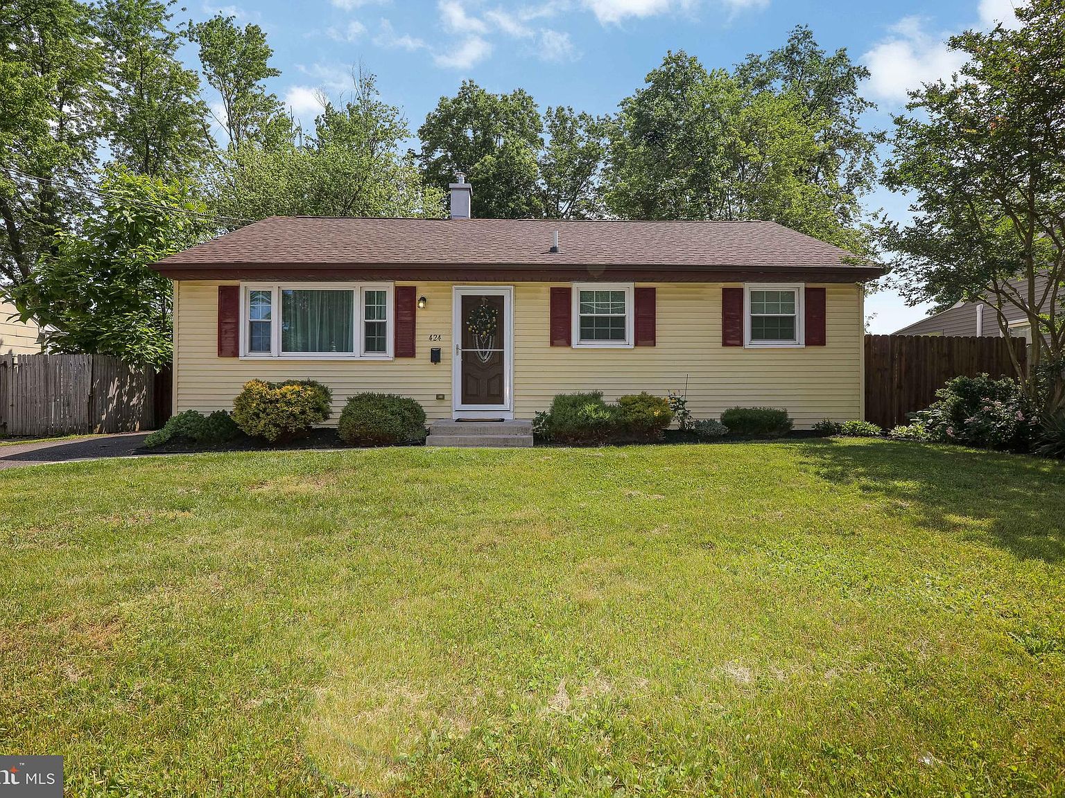 424 N Hilltop Ave, Somerdale, NJ 08083 | Zillow