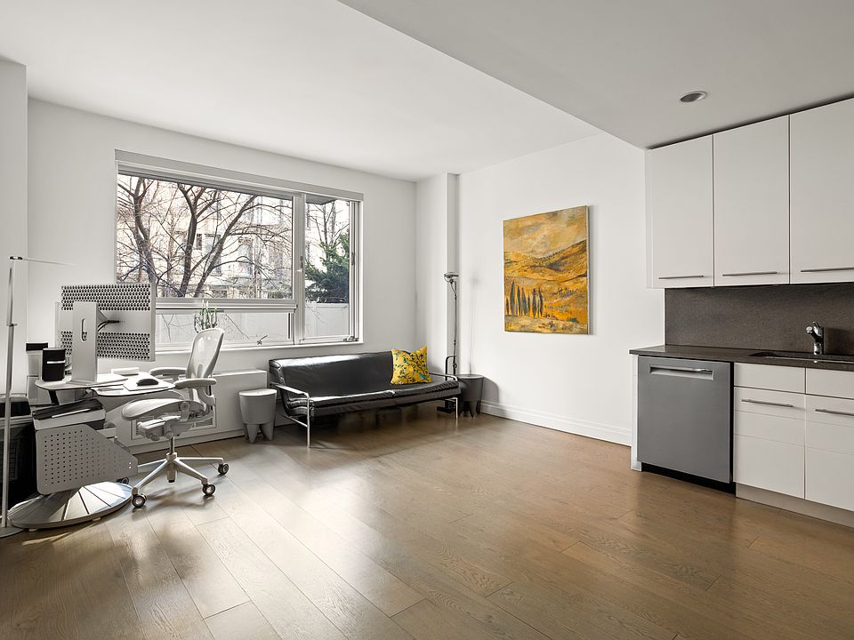 1st image of 517 W 46th St APT 205