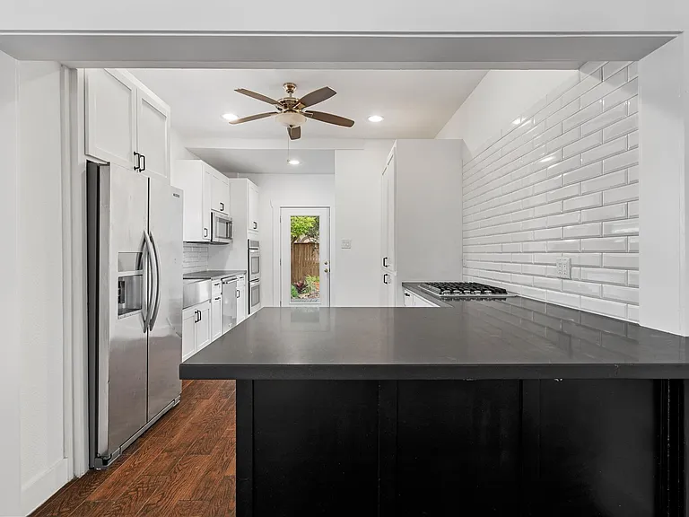 1210 Hawthorne St — Photo 15