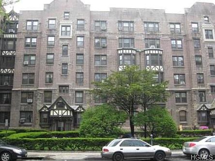 1st image of 254 Martine Ave APT 1A