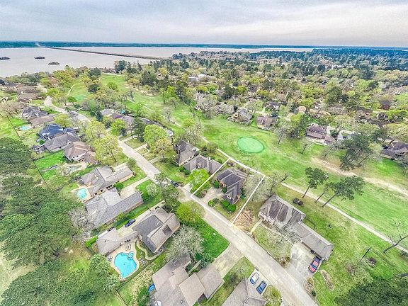 3rd image of 8342 Atascocita Lake Way