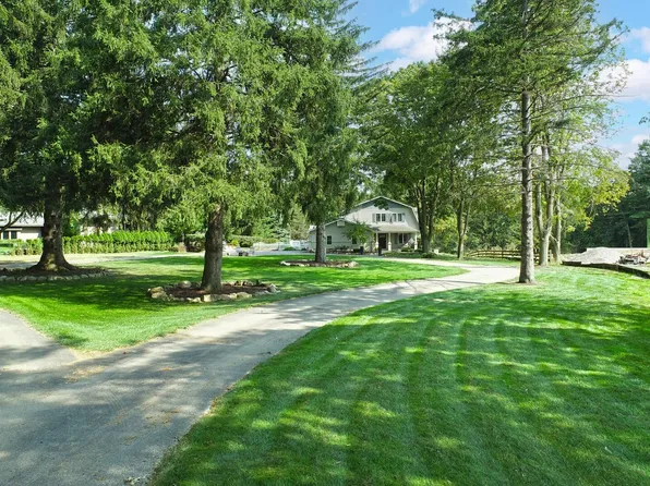 18760 Valencia St, Northville, MI 48168