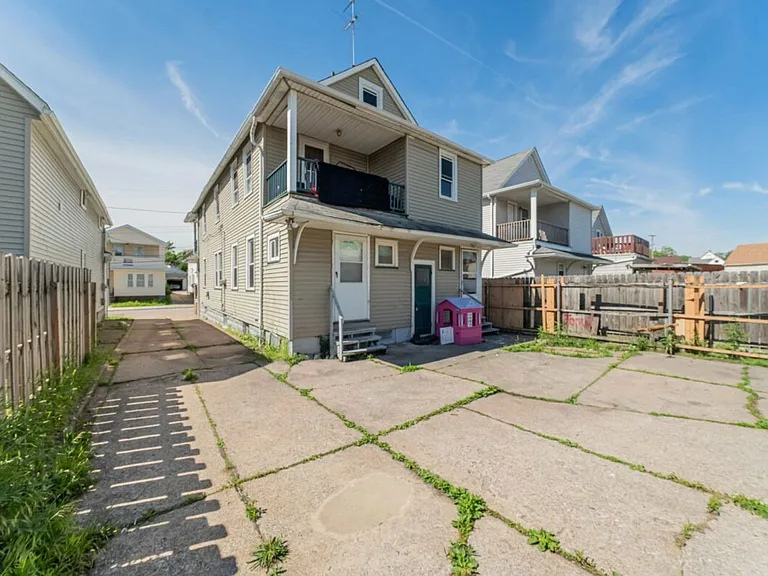 3402 Roehl Ave — Photo 22