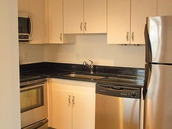 5th image of 100 Marina Dr APT 301