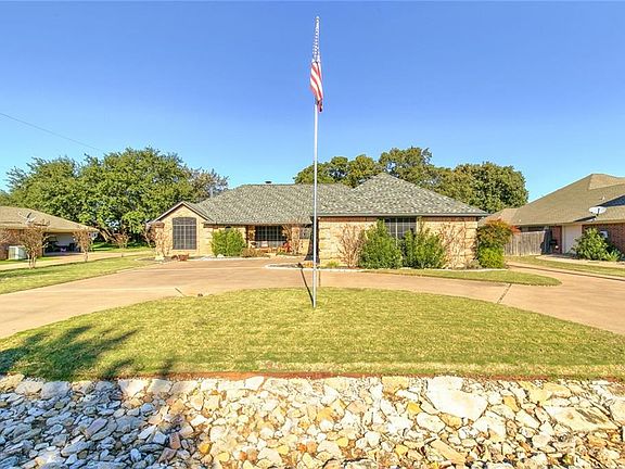 2nd image of 6414 Circo Dr