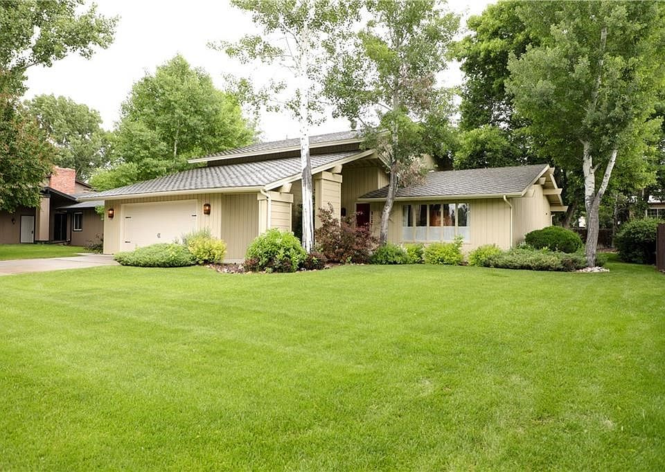 1st image of 3137 Parkhill Dr