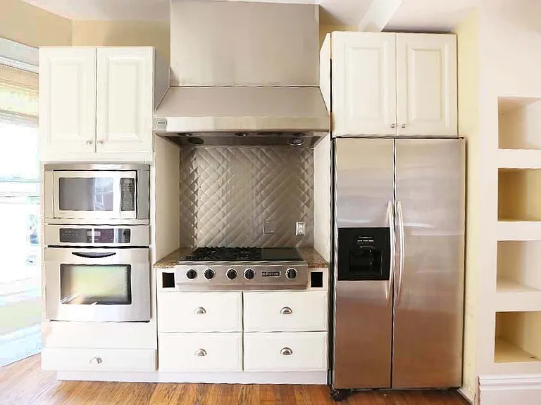 1239 W Winnemac Ave #2 — Photo 8
