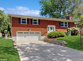 812 Kimberly Way, Lisle, IL 60532