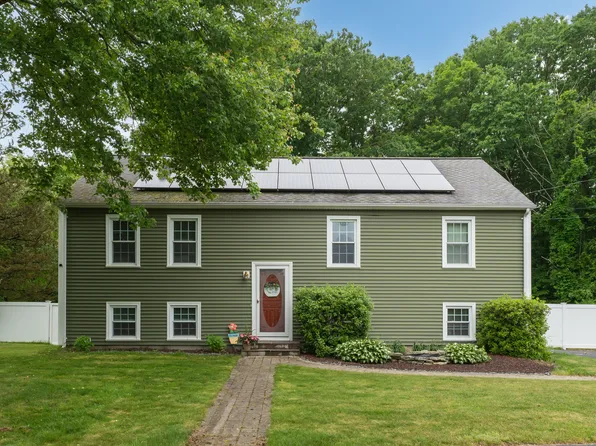 (undisclosed Address), Ledyard, CT 06339