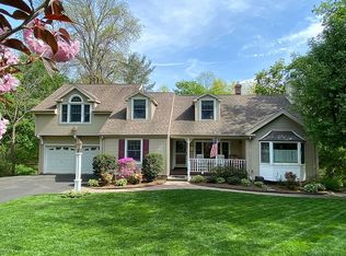 45 Peachtree Rd, Basking Ridge, NJ 07920