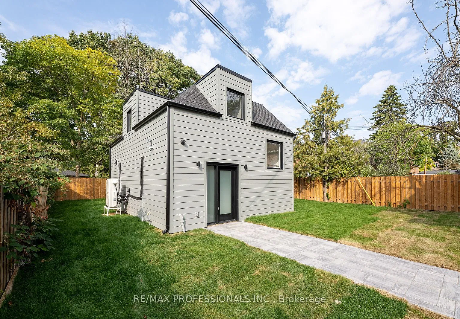 3 bed, $3,300 — Photo 1