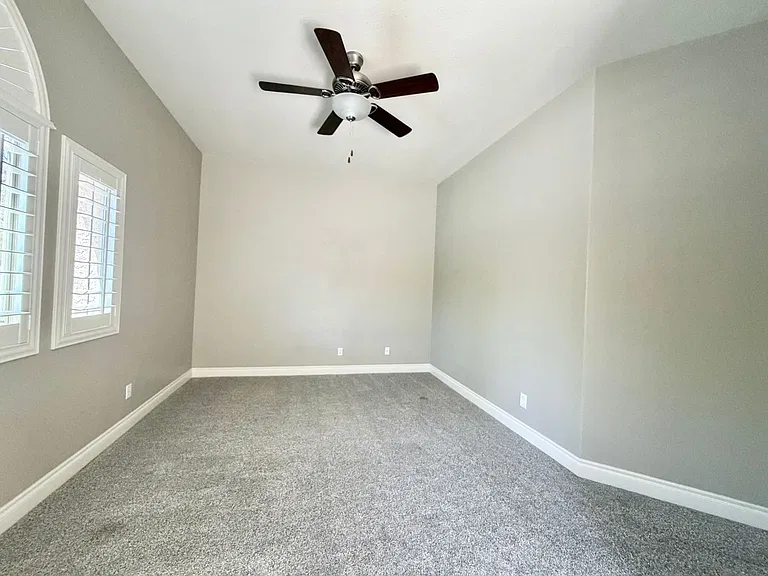 2752 Glen Port St — Photo 20
