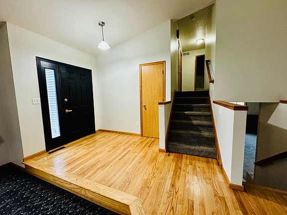 5th image of 1037 Oak Forest Dr