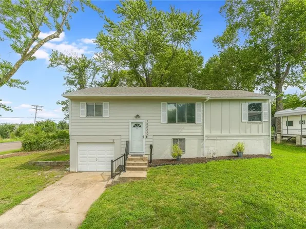 18000 E Shoshone Dr, Independence, MO 64058