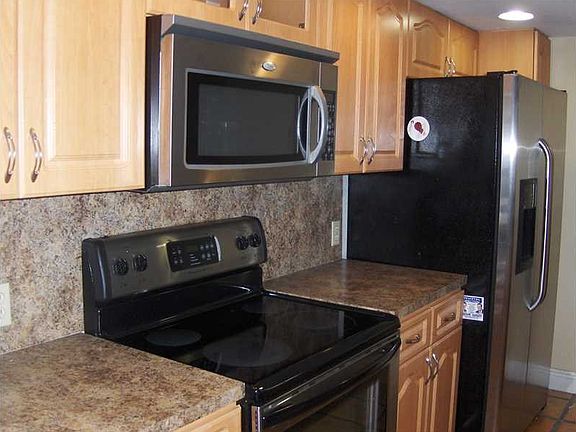 5th image of 10800 N Golfview Dr #10800