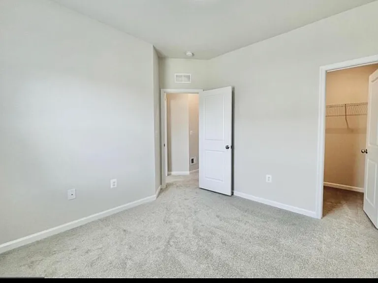 Whitson Woods Pl — Photo 8