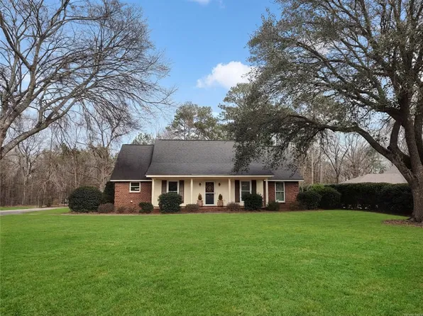 1450 E Overbrook Rd, Millbrook, AL 36054