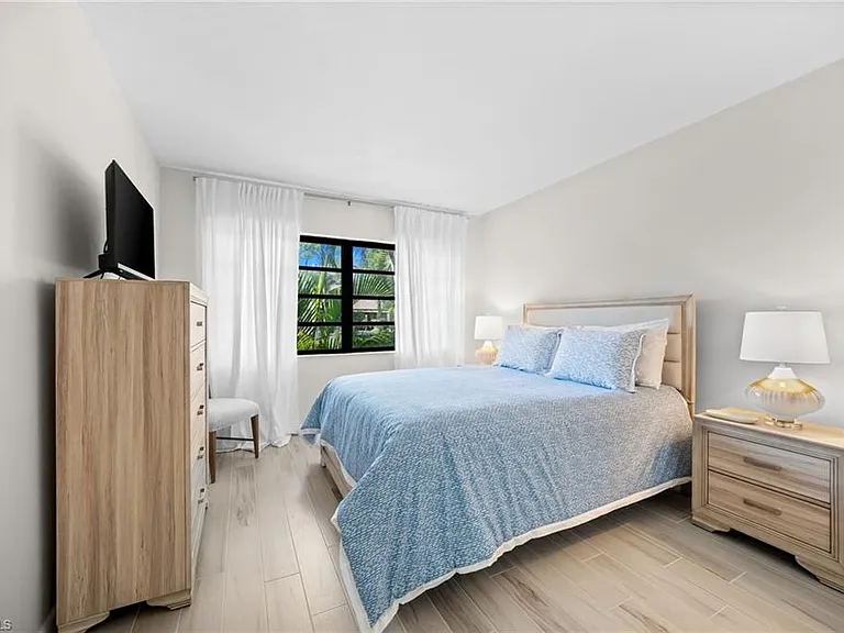 1808 Kings Lake Blvd #203 — Photo 16