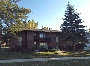 19405 Oakwood Ave, Country Club Hills, IL 60478