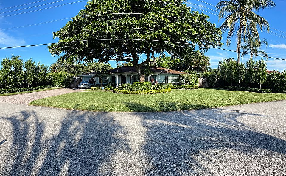 1st image of 3705 S Lake Dr