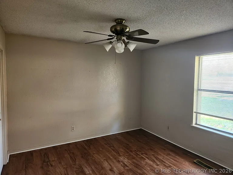 208 W 118th St S — Photo 5