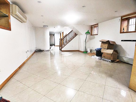 2nd image of 1401 Benson Ave