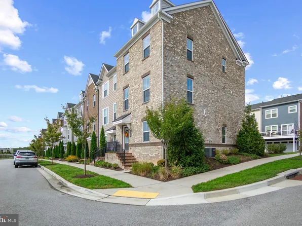 6326 Osterley St, Baltimore, MD 21220