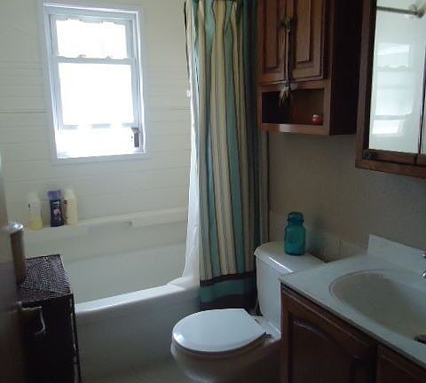 3rd image of 144 Toneff Dr