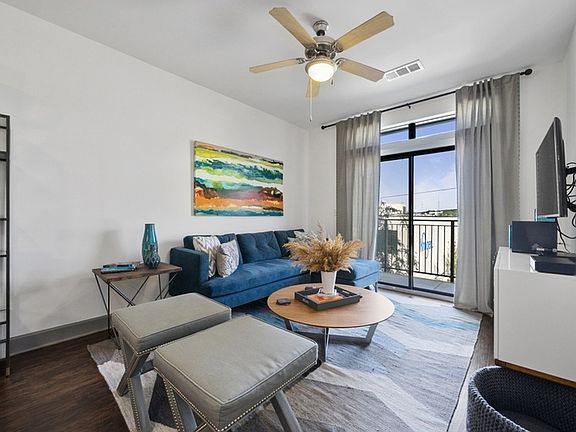 755-North-One-Bedroom-048-1030x687