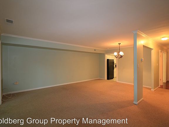 5th image of 869 Azalea Dr
