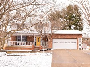 2755 Stanway Dr, Zanesville, OH 43701