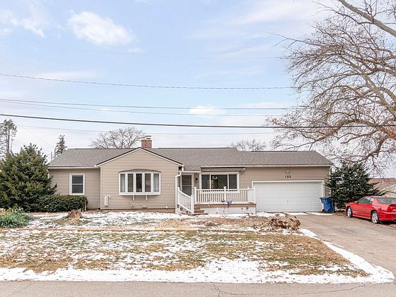 3rd image of 105 Cornwall Ave