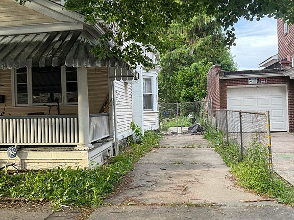 4th image of 59 Lockhart St